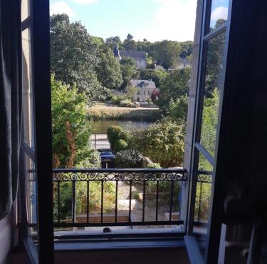 Chez Dizjon, a stunning canalside property