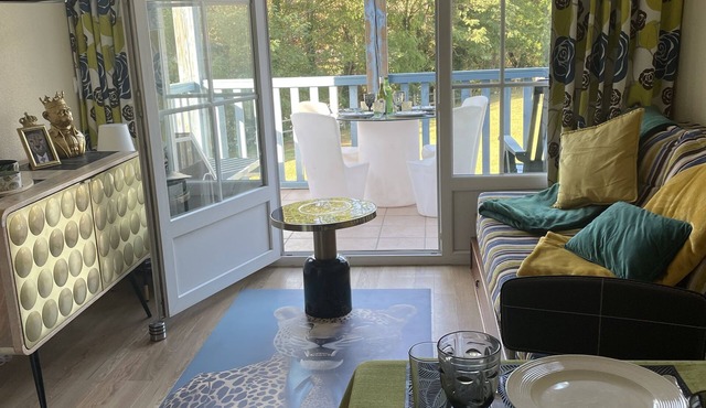 Chez Dom: a setting between Dordogne and swimming pool