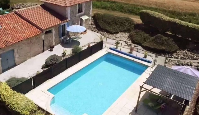 Chez Goret Gites - Gite Skippy Couples only