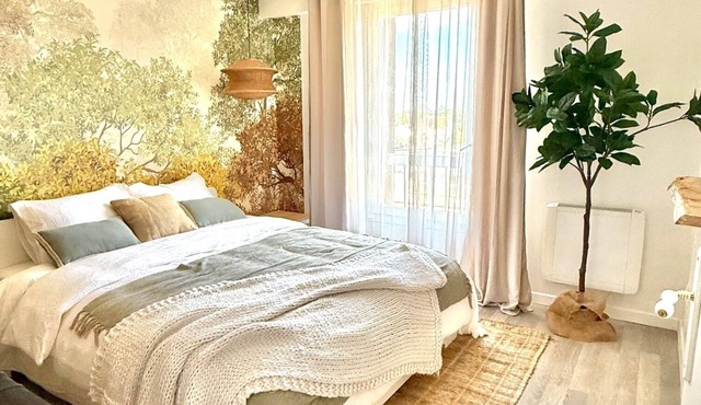 Chez Grand-Mère unique experience, close to the center, free parking