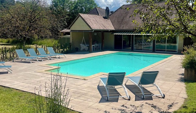 Chez Julie & Thomas charming house ac swimming pool near Rocamadour Padirac 15pers