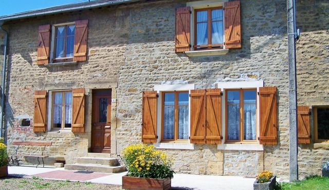 CHEZ LÉONTINE - PUILLY ET CHARBEAUX