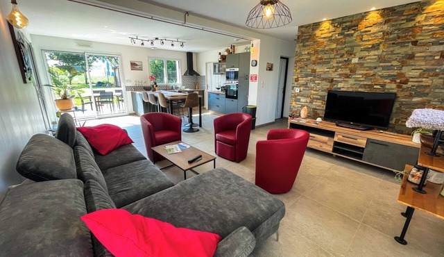 Chez l'Aviateur, in the heart of France's "Les Deux Caps" World Heritage Site