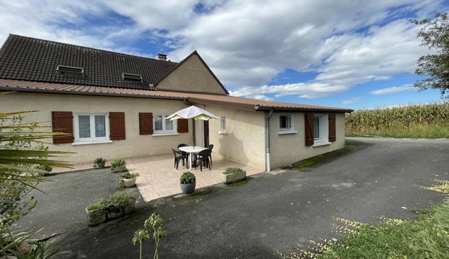 CHEZ LABAT 2 - ESPOEY