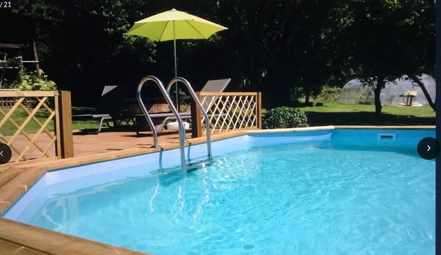 Chez Lucy Gite with private pool in a tranquil setting. Free fibre Sleeps 4/6