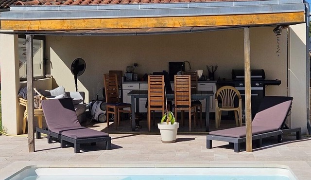 Chez Magali, a relaxing natural setting with swimming pool