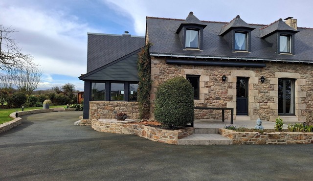 Chez Marie-Céline - Maison avec jacuzzi à 20 min du Val André