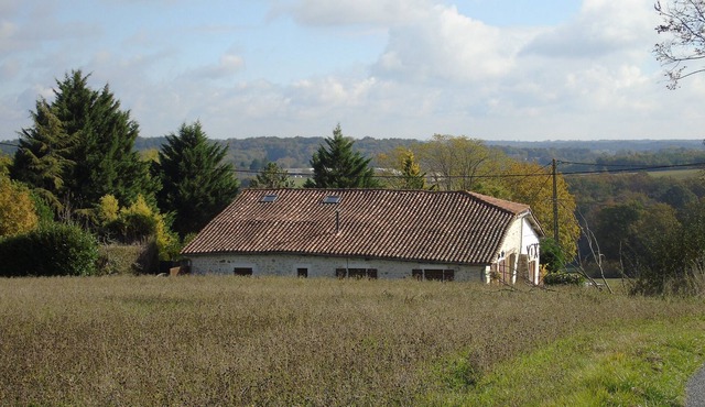 Chez Marot is a very comfortable light and atmospheric one bedroom gite.