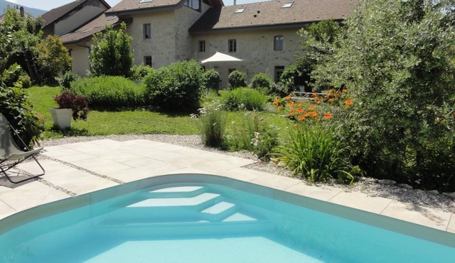 CHEZ MARTHE - YENNE - Gîte