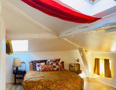 Chez Mary Studio -Les 70'S