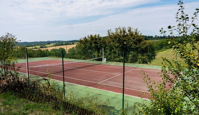 Chez Maurit - 3 Bed Main House, Pool and Tennis Court