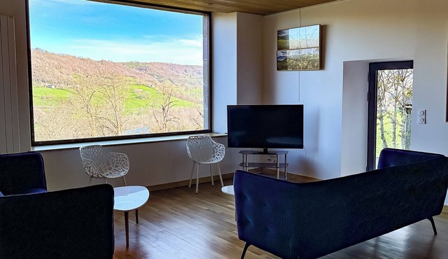 Chez Mimi - La Petite Maison, charming gîte in Raulhac