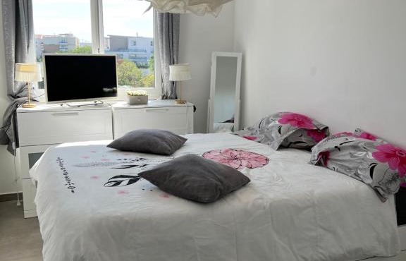 Chez moi à côté du Groupama stadium