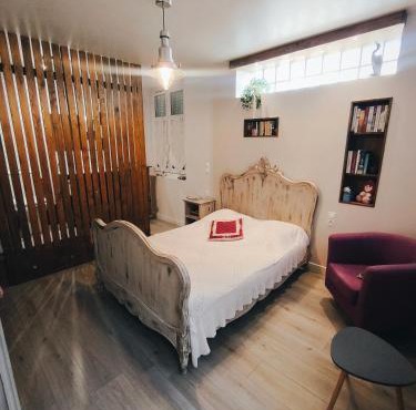 Chez Nine, chambre indépendante avec terrasse