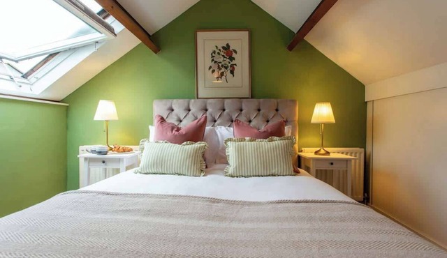 Chez Nous - central Maisonette - Bath Surrounds