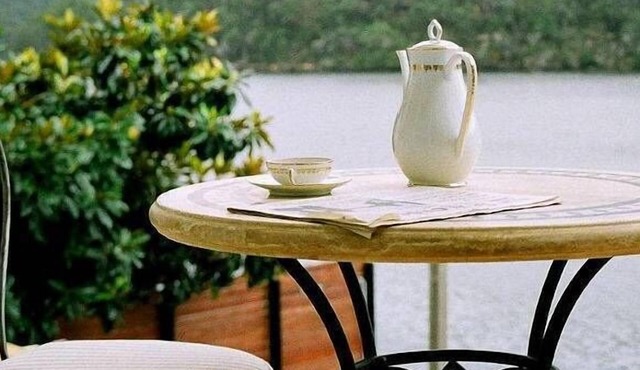 Chez Nous Waterfront Cottage