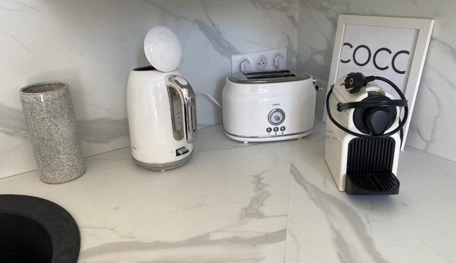 Chez Sarah charming apartment for congresses and holidays LIVE IN CANNES