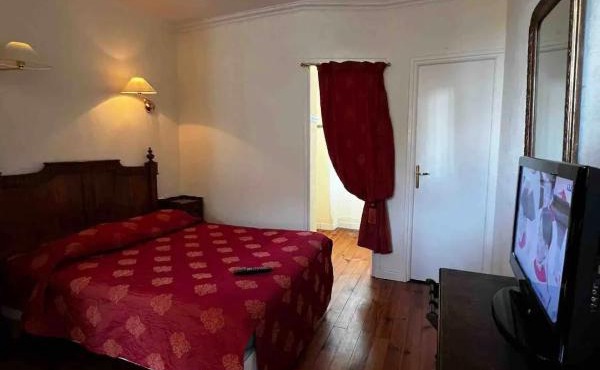 Chez Vanessa Entrée privée avec escalier