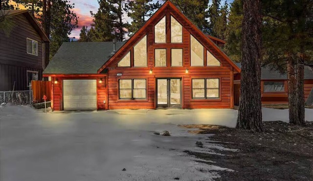 Chia's Cabin — Big Bear 4BR Pet-Friendly Retreat with Fenced Yard