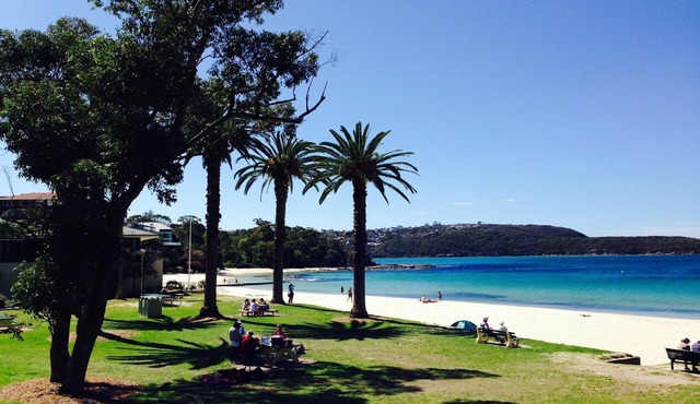 Chic 1-Bed Apartment by Balmoral Beach