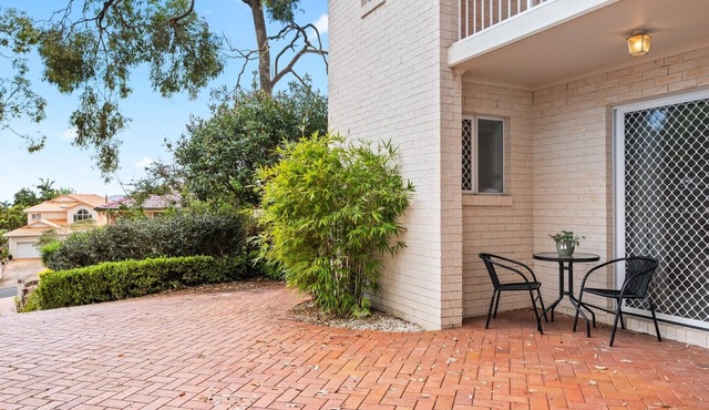 Chic 1-Bed Escape with Parking Bridgeman Downs