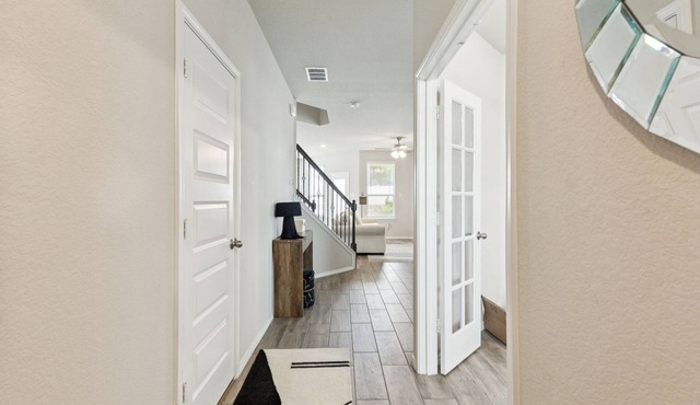 Chic 1-bedroom in charming Providence Village with private bathroom