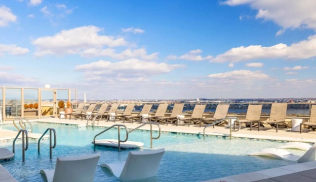 Chic 1-bedroom apartment in fabulous Arlington with fitness room, WiFi