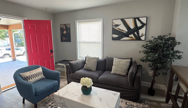 Chic 1-bedroom apartment in fabulous Anderson