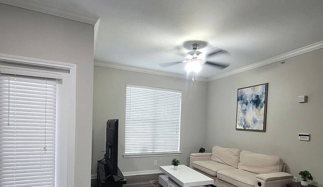 Chic 1-bedroom apartment with WiFi, AC in welcoming Magnolia