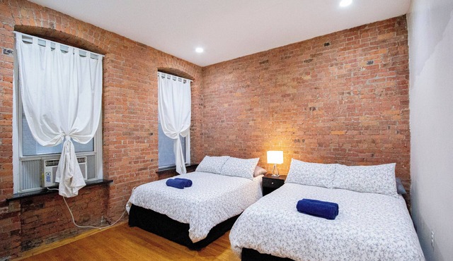 Chic 1-bedroom apartment with WiFi and AC in Midtown New York