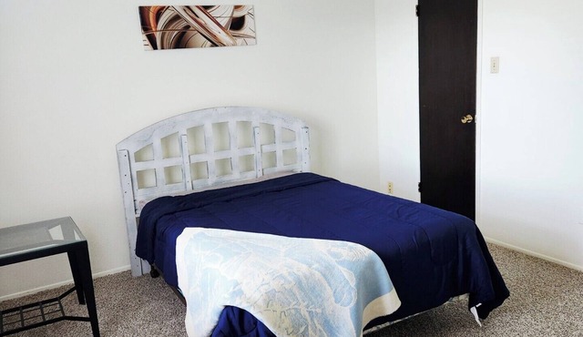 Chic 1-Bedroom Apartment in Vibrant St. Louis close to Airport