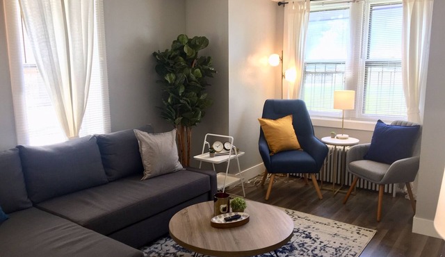 Chic 1-bedroom apartment in amazing Chicago location with Gigabit-WiFi & AC