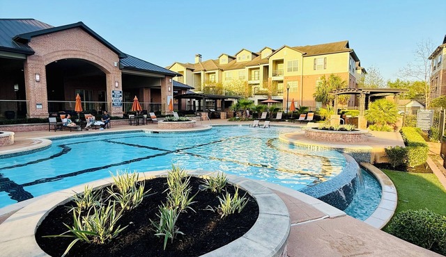 Chic 1-bedroom apartment with AC, fitness room in wonderful Houston