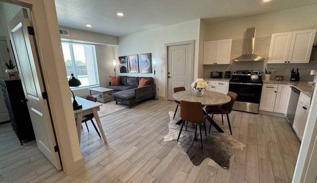 Chic 1-bedroom with fitness room, WiFi in fabulous Wichita