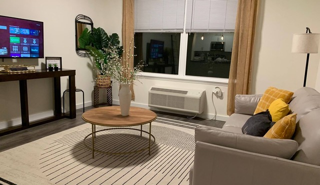 Chic 1-bedroom with fitness room and WiFi in welcoming Bound Brook