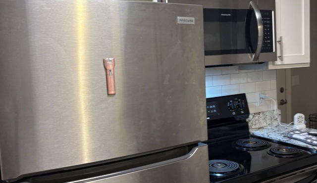 Chic 1-bedroom with WiFi and AC in fantastic Raleigh