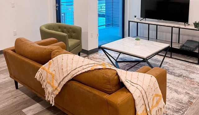 Chic 1BR Art District Hideout