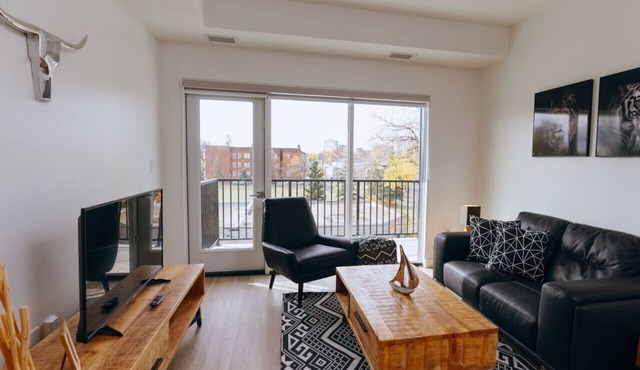 Chic 1BR Heaven Near Osborne Village and The Forks
