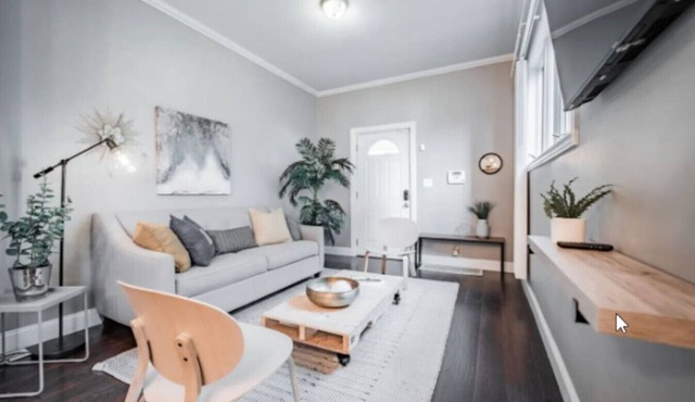 Chic 1BR Retreat with Sofa Bed, Free Parking
