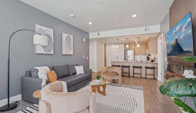 Chic 2-Bed, 2-Bath Apartment near Temple Square