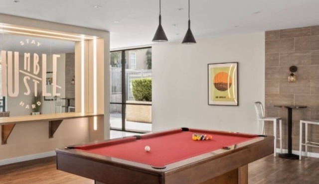 Chic 2-bedroom apartment with AC, WiFi in wonderful Los Angeles
