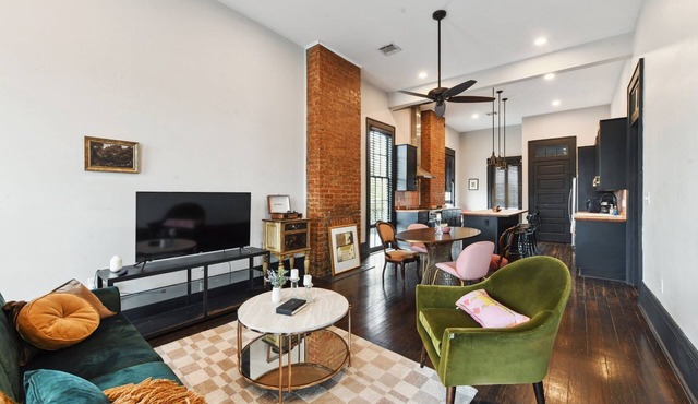 Chic 2-bedroom apartment in eclectic Bywater with AC, WiFi