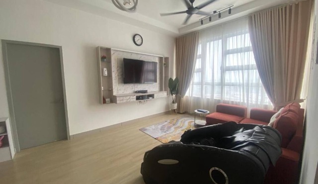 Chic 2-bedroom apartment with AC and fitness room in vibrant Kajang