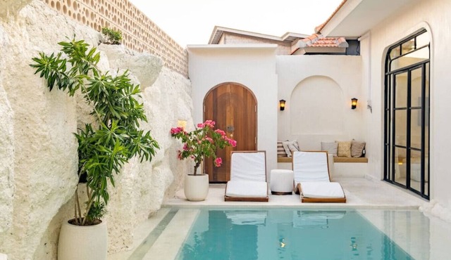 Chic 2-Bedroom Private Pool Villa, 10min to Beach by Orivista