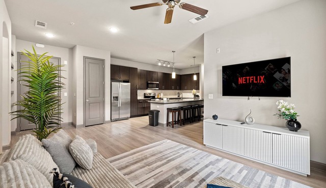 Chic 2BR/2BA West Midtown - Atlantic Station