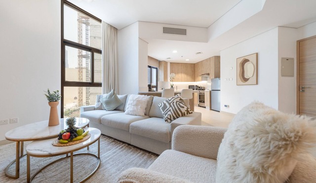 Chic 2BR Apt with Contemporary Design