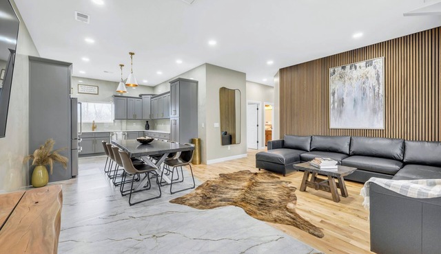 Chic 3-Bedrooms Haven Dream Home Farmington Hills