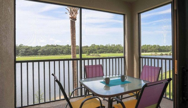 Chic 3 BR/2 BA condo With Golf Course Views - Heavenly Daze