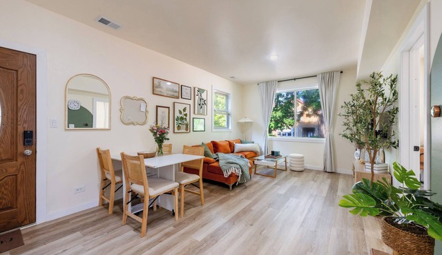 Chic 3BR King Bed+Work-Friendly+ Firepit