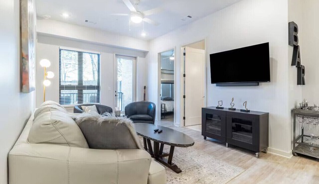 Chic 3BR on Music Row with Pool & Downtown Views
